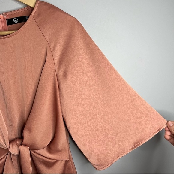 Missguided Front Tie Kimono Sleeve Faux Silk Blush Pink Playsuit Romper Size 4 - Picture 7 of 16